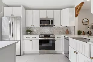 42 Brooke View Dr, Ossining, NY 10562 - Photo 3