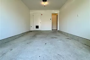 1403 Pebble Beach Path, Riverhead, NY 11901 - Photo 29