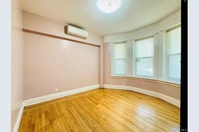 76-18 85th Road, Woodhaven, NY 11421 - Photo 5