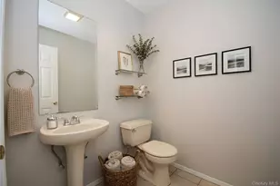 359 Colonial Cir, Manorville, NY 11949 - Photo 9