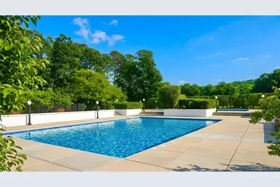 359 Colonial Circle #359, Manorville, NY 11949 - Photo 13