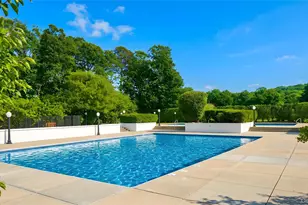 359 Colonial Cir, Manorville, NY 11949 - Photo 13