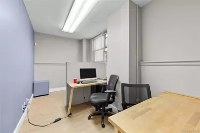 7150 Parsons Boulevard #1001, Flushing, NY 11367 - Photo 3