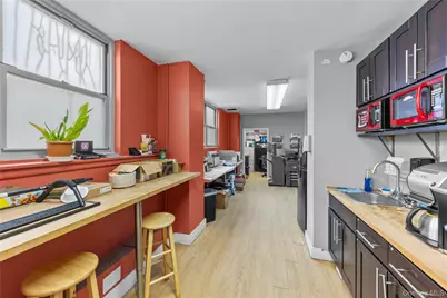 7150 Parsons Boulevard #1001, Flushing, NY 11367 - Photo 7