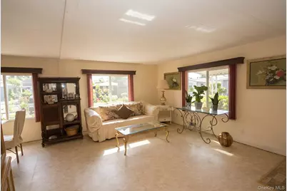 14 Buttercup Drive, Bohemia, NY 11716 - Photo 3