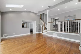 7 Rita Ln, Plainview, NY 11803 - Photo 5