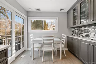 7 Rita Ln, Plainview, NY 11803 - Photo 11