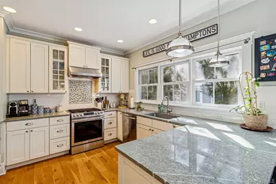 38 Baycrest Avenue, East Quogue, NY 11942 - Photo 9