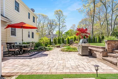 27 Summit Boulevard, Westhampton, NY 11977 - Photo 21