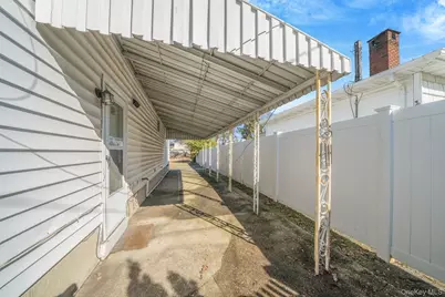 23 Pearsall Place, Deer Park, NY 11729 - Photo 39