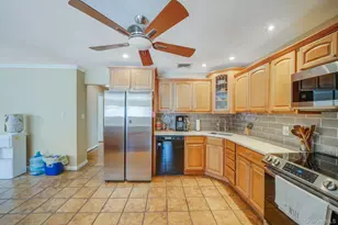 23 Pearsall Pl, Deer Park, NY 11729 - Photo 15