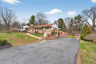 108 Williamsburg Ct, Balmville, NY 12550 - Photo 3