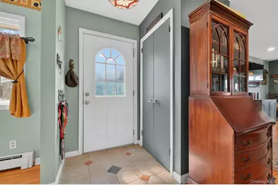 108 Williamsburg Court, Balmville, NY 12550 - Photo 5