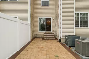 223 Kettles Ln, Medford, NY 11763 - Photo 33