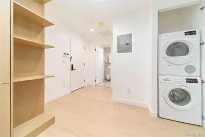 3005 Vernon Boulevard #7J, Astoria, NY 11102 - Photo 5