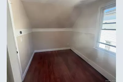 73 Willoughby Avenue, Hicksville, NY 11801 - Photo 7