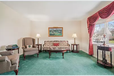 54 Douglas Court, Pearl River, NY 10965 - Photo 3