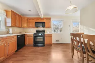 54 Douglas Ct, Pearl River, NY 10965 - Photo 9