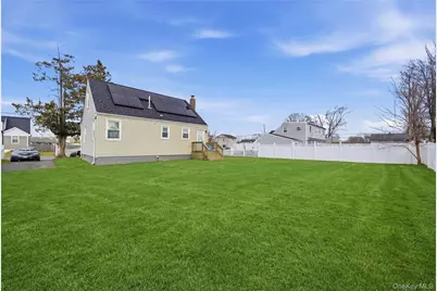 12 S Prospect Street, Copiague, NY 11726 - Photo 27