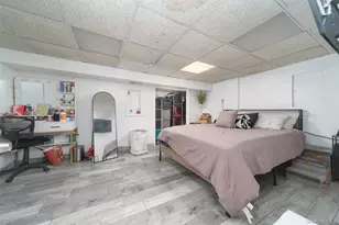 86-34 Francis Lewis Blvd, Holliswood, NY 11432 - Photo 23