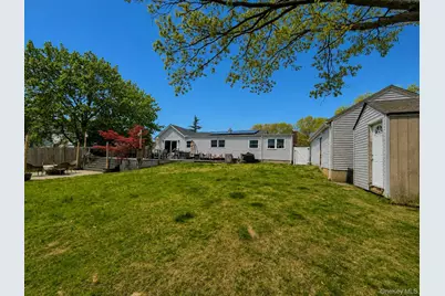 98 Fawn Lane E, South Setauket, NY 11720 - Photo 21