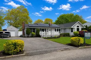 98 Fawn Ln E, South Setauket, NY 11720 - Photo 3