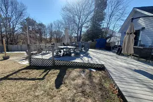 98 Fawn Ln E, South Setauket, NY 11720 - Photo 21