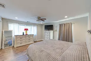 178 Spur Dr S, Bay Shore, NY 11706 - Photo 15