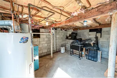 178 Spur Drive S, Bay Shore, NY 11706 - Photo 29