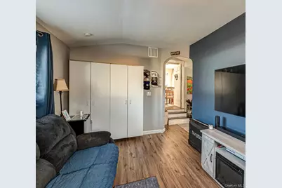 178 Spur Drive S, Bay Shore, NY 11706 - Photo 21