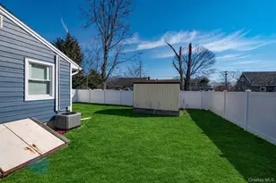 178 Spur Dr S, Bay Shore, NY 11706 - Photo 27