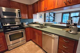 64 Brittany Ln, Westhampton Beach, NY 11978 - Photo 15