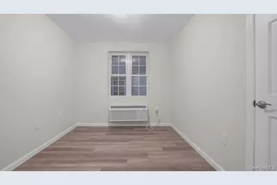 953 E 229th Street, Bronx, NY 10466 - Photo 11