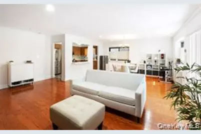 21 Canterbury Road #6, Great Neck, NY 11021 - Photo 7