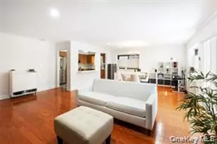 21 Canterbury Rd, Great Neck, NY 11021 - Photo 7