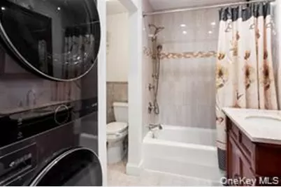 21 Canterbury Road #6, Great Neck, NY 11021 - Photo 21