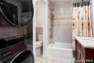 21 Canterbury Rd, Great Neck, NY 11021 - Photo 21