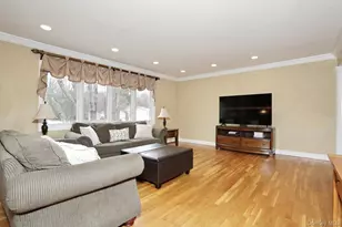 38 Westlyn Dr, Bardonia, NY 10954 - Photo 3