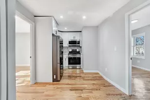 114-23 200th St, Saint Albans, NY 11412 - Photo 13