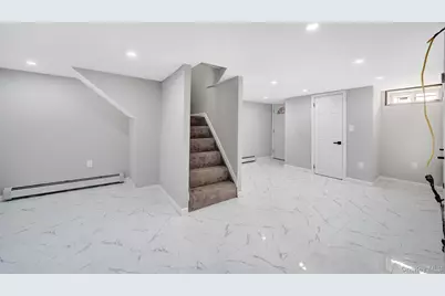 114-23 200th Street, Saint Albans, NY 11412 - Photo 21