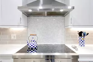 40 Cricket Club Dr, Roslyn, NY 11576 - Photo 5