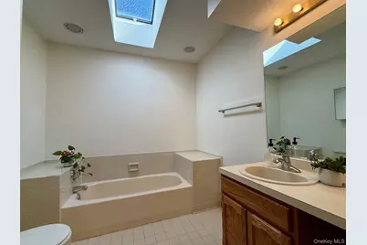 14 Pond Drive E, Rhinebeck, NY 12572 - Photo 11