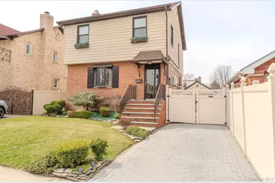 69-14 179th Street, Fresh Meadows, NY 11365 - Photo 1