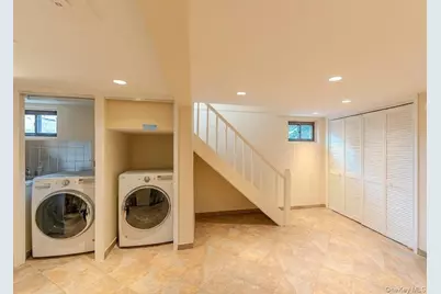 69-14 179th Street, Fresh Meadows, NY 11365 - Photo 9