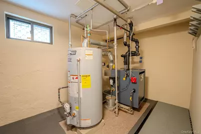 69-14 179th Street, Fresh Meadows, NY 11365 - Photo 11