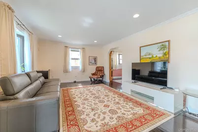 69-14 179th Street, Fresh Meadows, NY 11365 - Photo 3
