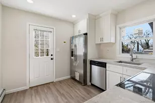 189 Trouville Rd, Copiague, NY 11726 - Photo 9