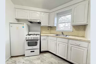 157-54 20 Road #2 FL, Whitestone, NY 11357 - Photo 3