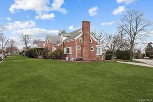 10 Madison Rd, Scarsdale, NY 10583 - Photo 23