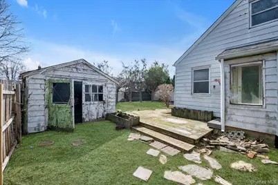 54 Garfield Place, East Northport, NY 11731 - Photo 13